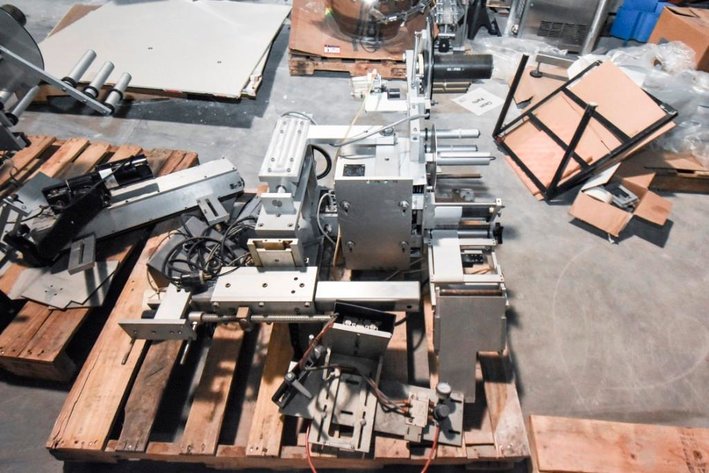 Image for ***SOLD*** MJK0782 Universal Labeling Systems L15 S Wipe On Applicator