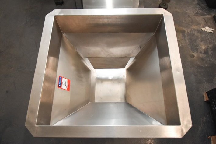 Image for ***SOLD***MJK0798 Z-Type Vertical Bucket Elevator