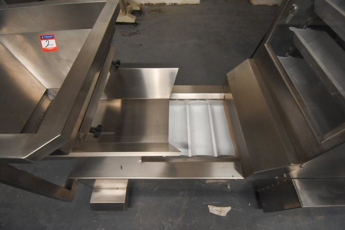 Image for ***SOLD***MJK0798 Z-Type Vertical Bucket Elevator