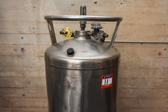 Image for ***SOLD*** MJK0807 Nitrogen Tank