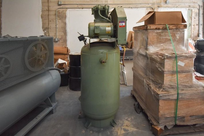 Image for ***SOLD*** MJK0808 Vertical Air Compressor