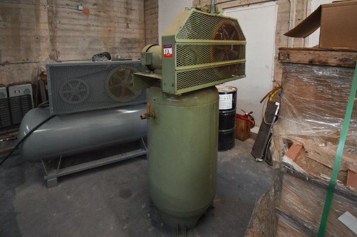 Image for ***SOLD*** MJK0808 Vertical Air Compressor