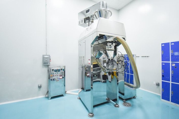 Image for ***SOLD***MJK0847 Roller Compactor with Granulator GK-120