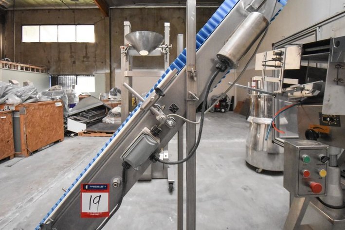 Image for ***SOLD***MJK0849 Food Grade Cleated Incline Conveyor