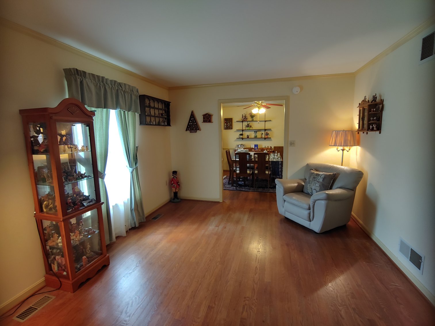 Image for 3 BR, 2.5 BA BRICK FRONT RANCHER W/ ATT. 2 CAR GARAGE 0.94 AC END OF COURT LOCATION IN PRIESTFORD ESTATES COLLECTIBLES, CHINA, FURNITURE, COSTUME JEWELRY & HOUSEHOLD ITEMS