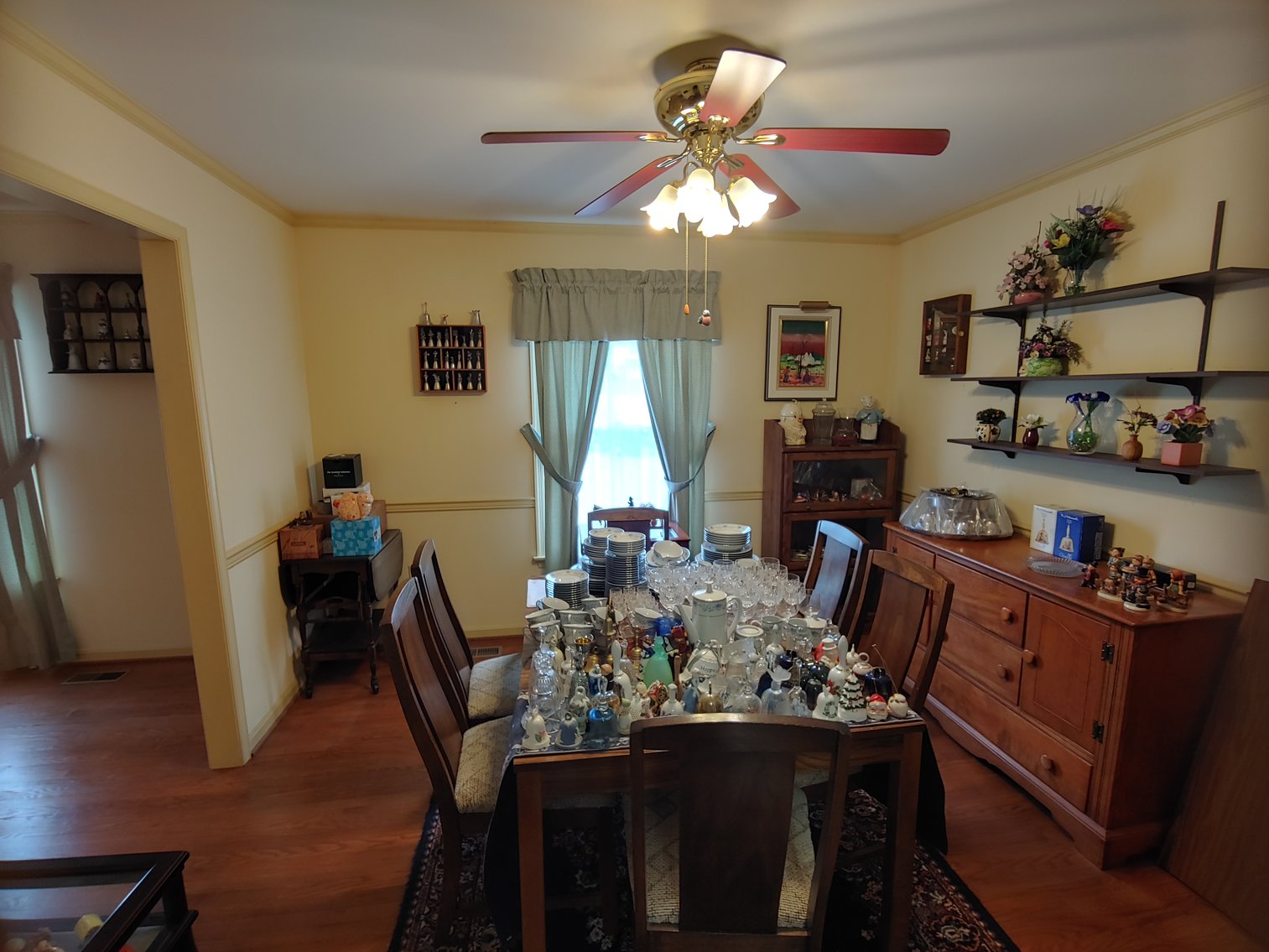 Image for 3 BR, 2.5 BA BRICK FRONT RANCHER W/ ATT. 2 CAR GARAGE 0.94 AC END OF COURT LOCATION IN PRIESTFORD ESTATES COLLECTIBLES, CHINA, FURNITURE, COSTUME JEWELRY & HOUSEHOLD ITEMS