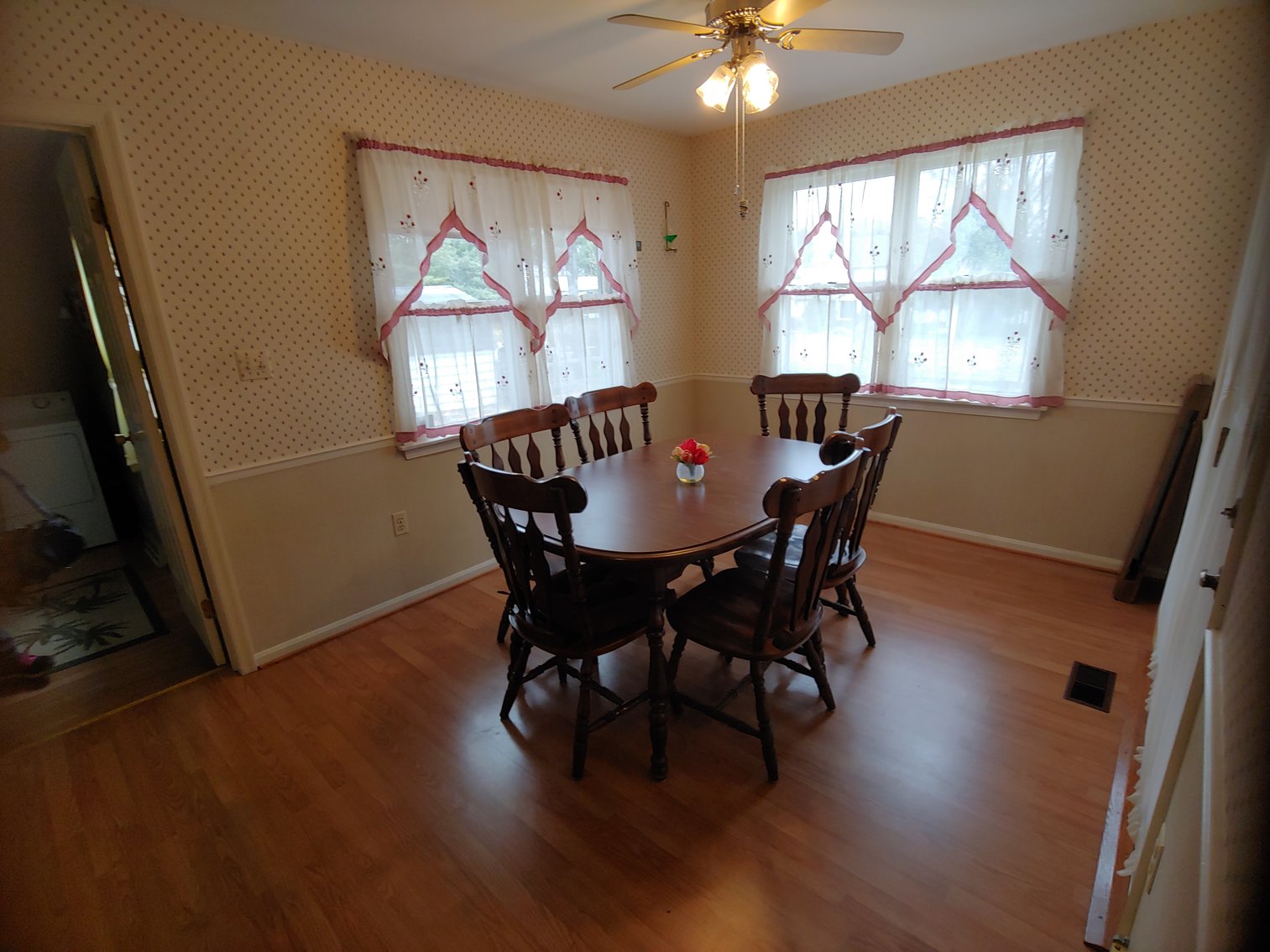 Image for 3 BR, 2.5 BA BRICK FRONT RANCHER W/ ATT. 2 CAR GARAGE 0.94 AC END OF COURT LOCATION IN PRIESTFORD ESTATES COLLECTIBLES, CHINA, FURNITURE, COSTUME JEWELRY & HOUSEHOLD ITEMS