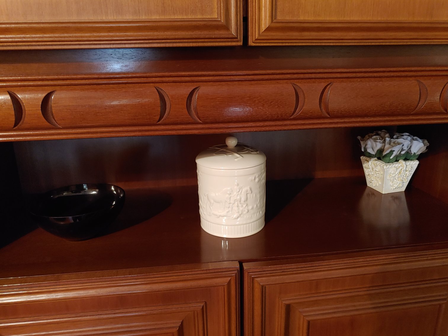 Image for 3 BR, 2.5 BA BRICK FRONT RANCHER W/ ATT. 2 CAR GARAGE 0.94 AC END OF COURT LOCATION IN PRIESTFORD ESTATES COLLECTIBLES, CHINA, FURNITURE, COSTUME JEWELRY & HOUSEHOLD ITEMS