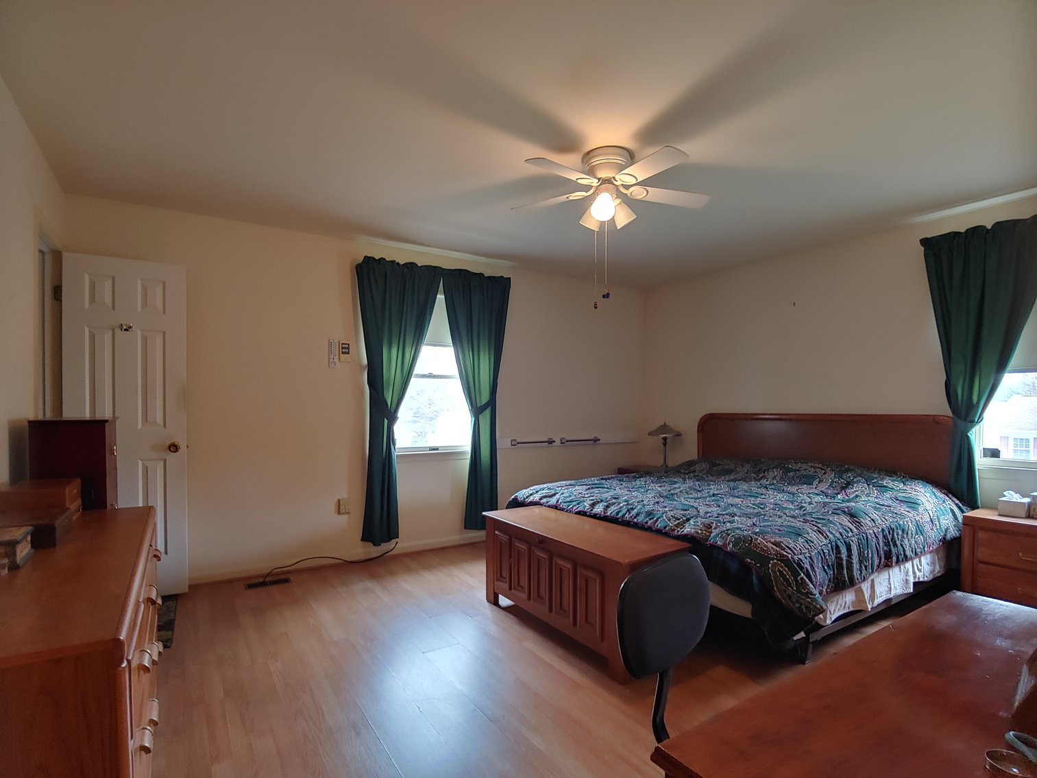 Image for 3 BR, 2.5 BA BRICK FRONT RANCHER W/ ATT. 2 CAR GARAGE 0.94 AC END OF COURT LOCATION IN PRIESTFORD ESTATES COLLECTIBLES, CHINA, FURNITURE, COSTUME JEWELRY & HOUSEHOLD ITEMS