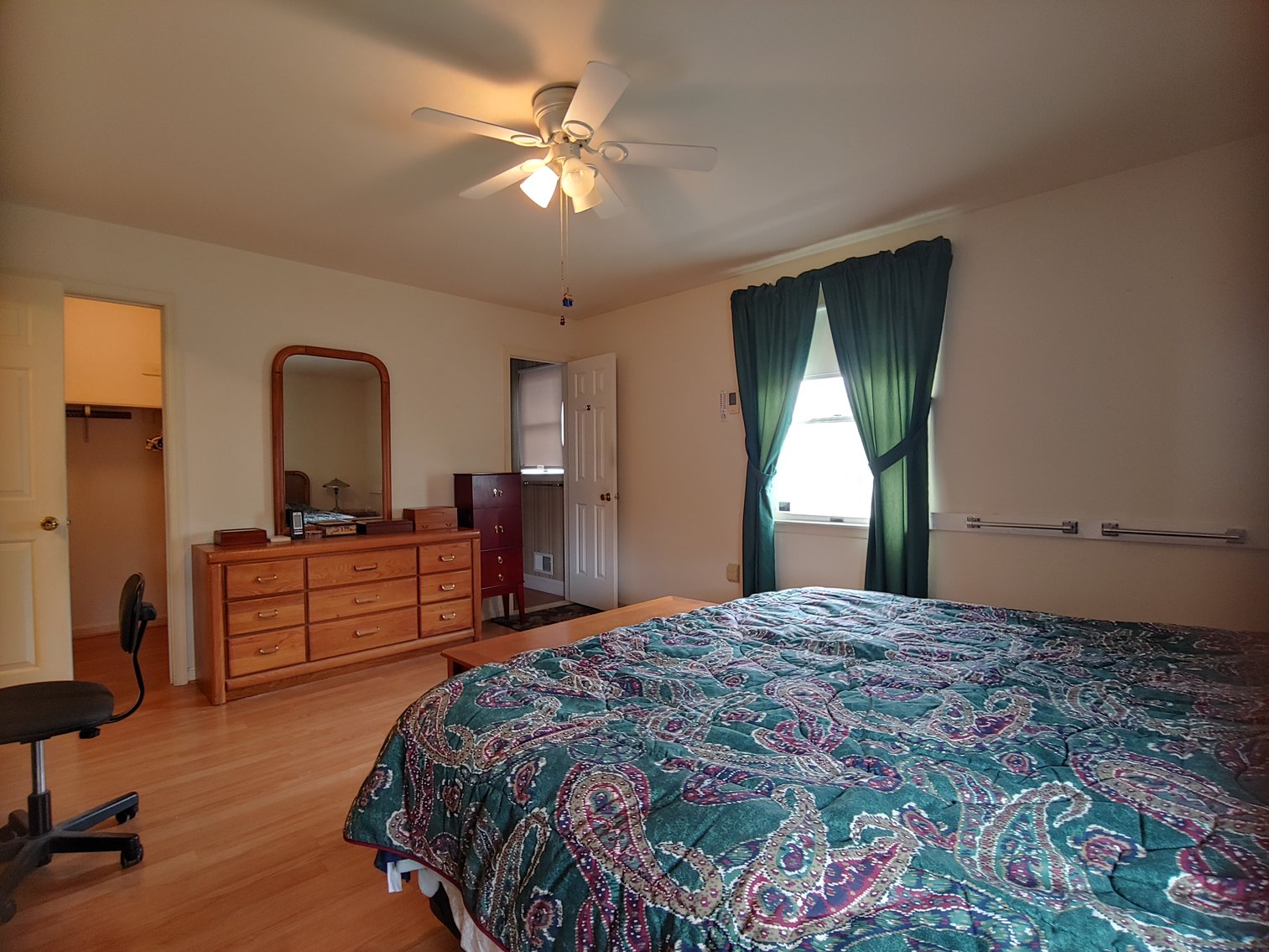 Image for 3 BR, 2.5 BA BRICK FRONT RANCHER W/ ATT. 2 CAR GARAGE 0.94 AC END OF COURT LOCATION IN PRIESTFORD ESTATES COLLECTIBLES, CHINA, FURNITURE, COSTUME JEWELRY & HOUSEHOLD ITEMS