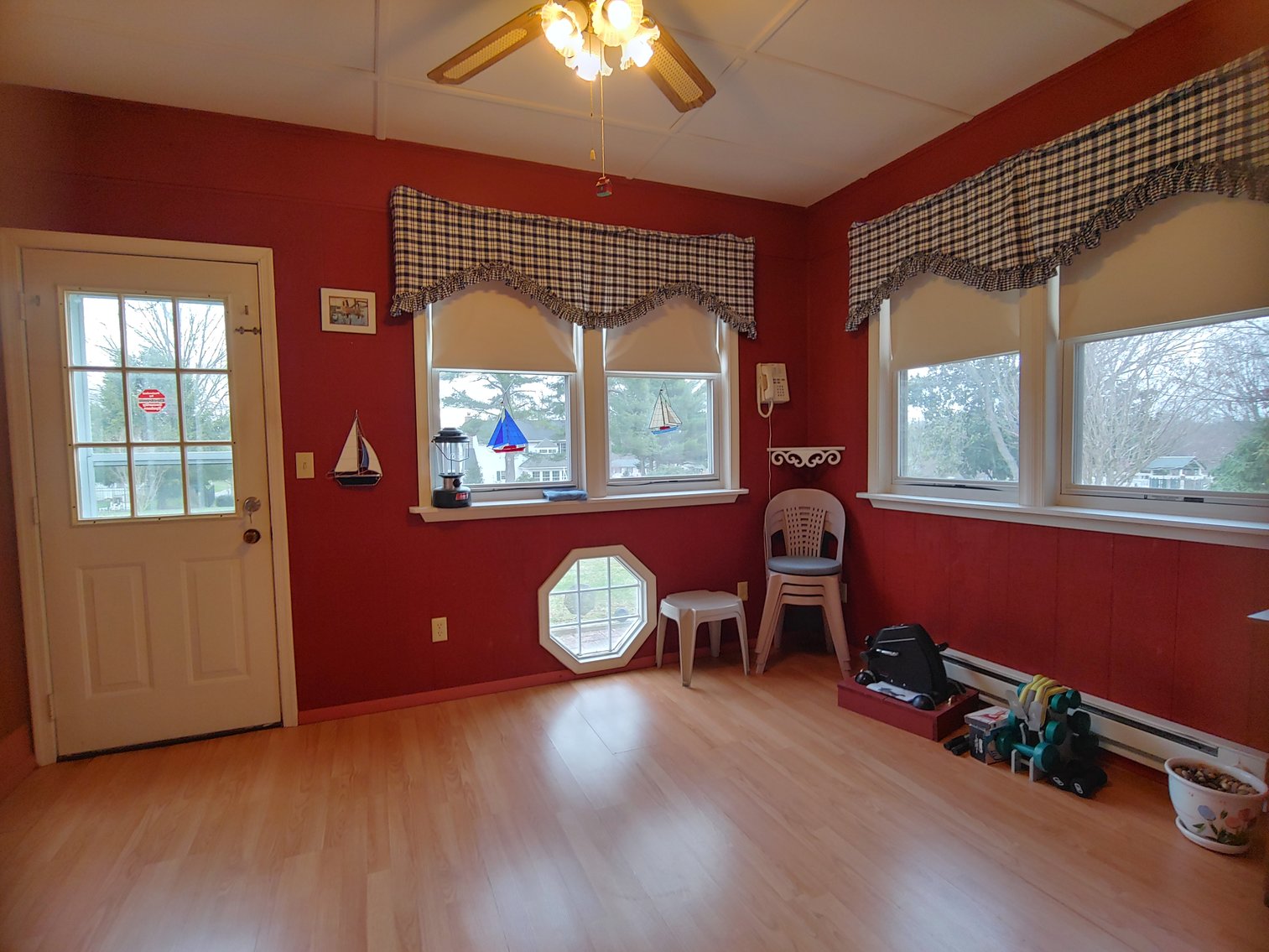 Image for 3 BR, 2.5 BA BRICK FRONT RANCHER W/ ATT. 2 CAR GARAGE 0.94 AC END OF COURT LOCATION IN PRIESTFORD ESTATES COLLECTIBLES, CHINA, FURNITURE, COSTUME JEWELRY & HOUSEHOLD ITEMS