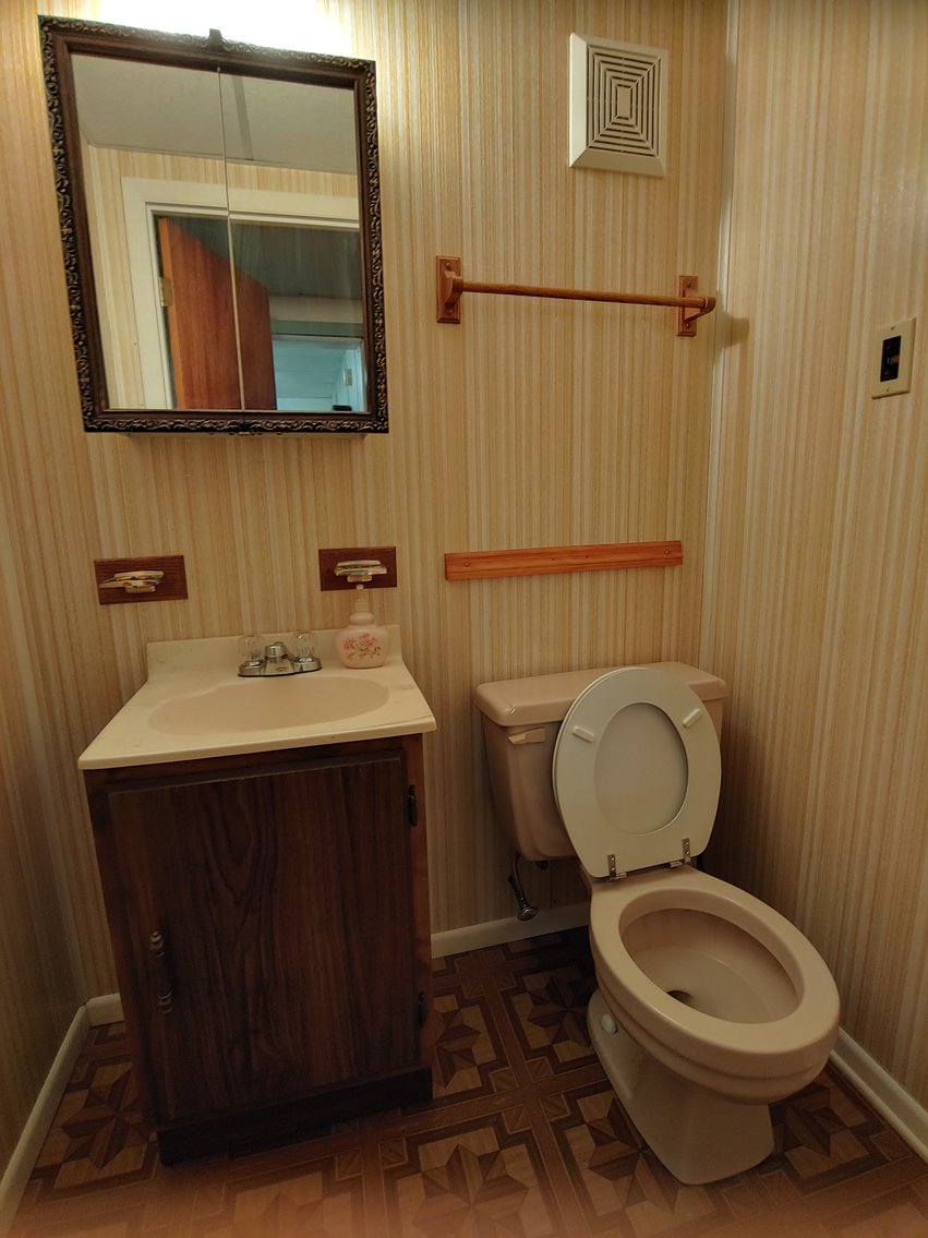 Image for 3 BR, 2.5 BA BRICK FRONT RANCHER W/ ATT. 2 CAR GARAGE 0.94 AC END OF COURT LOCATION IN PRIESTFORD ESTATES COLLECTIBLES, CHINA, FURNITURE, COSTUME JEWELRY & HOUSEHOLD ITEMS