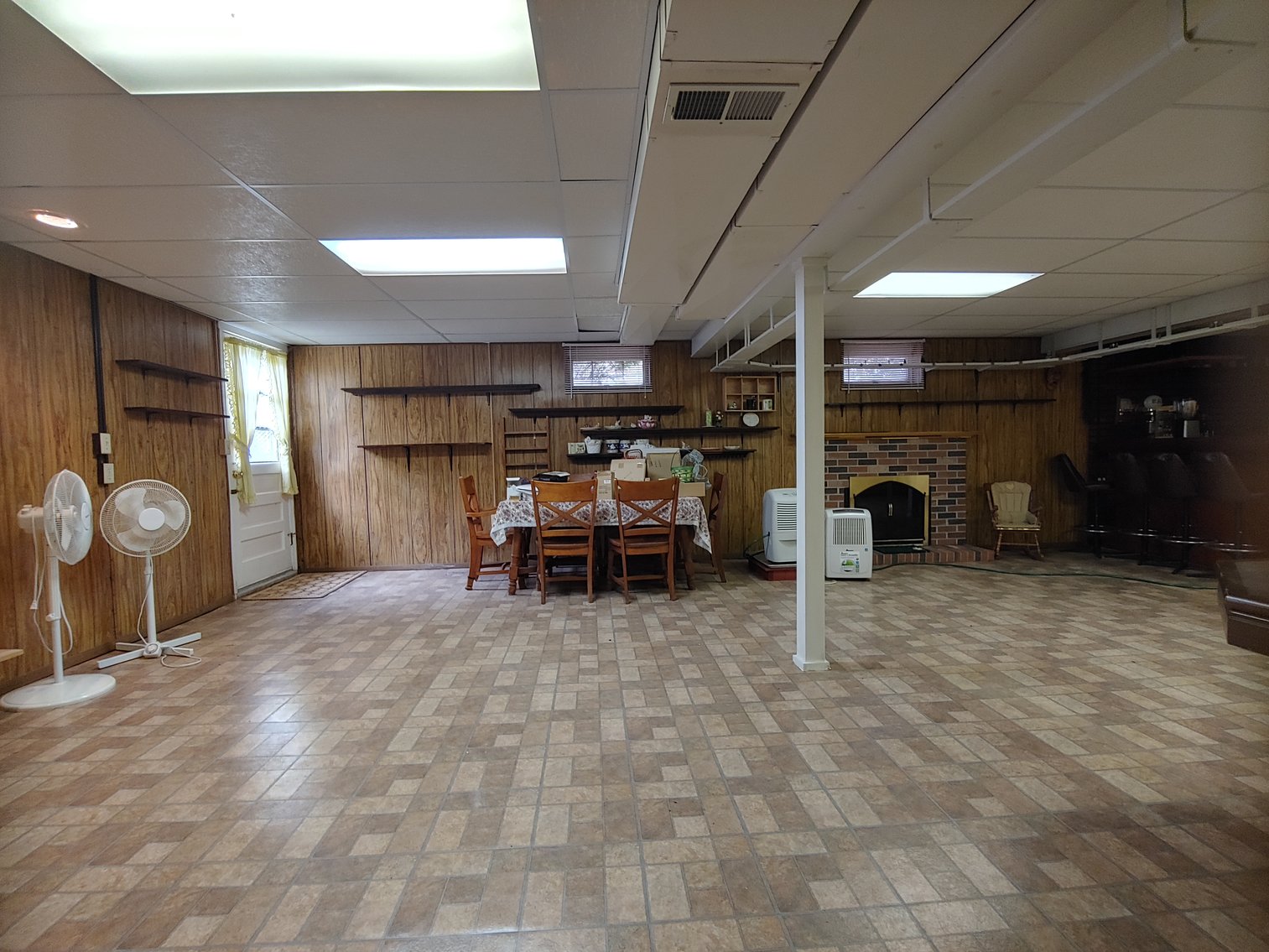 Image for 3 BR, 2.5 BA BRICK FRONT RANCHER W/ ATT. 2 CAR GARAGE 0.94 AC END OF COURT LOCATION IN PRIESTFORD ESTATES COLLECTIBLES, CHINA, FURNITURE, COSTUME JEWELRY & HOUSEHOLD ITEMS