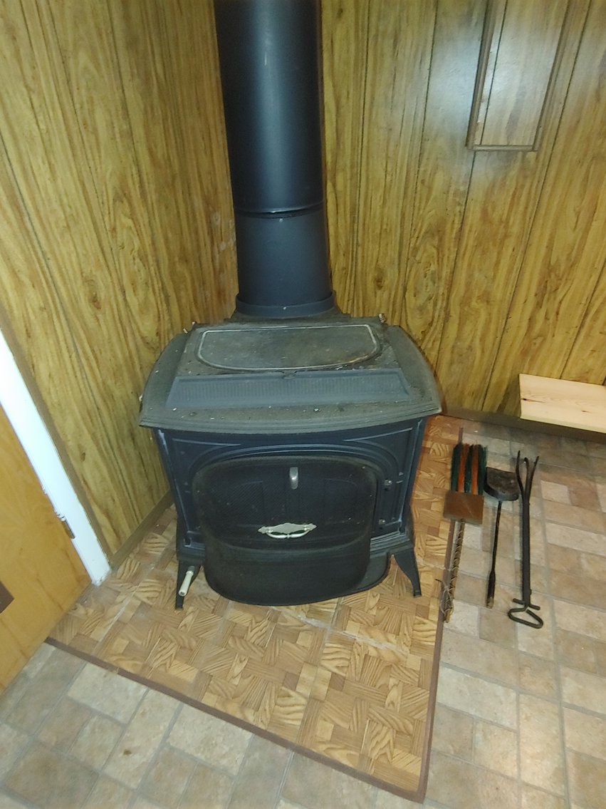 Image for 3 BR, 2.5 BA BRICK FRONT RANCHER W/ ATT. 2 CAR GARAGE 0.94 AC END OF COURT LOCATION IN PRIESTFORD ESTATES COLLECTIBLES, CHINA, FURNITURE, COSTUME JEWELRY & HOUSEHOLD ITEMS