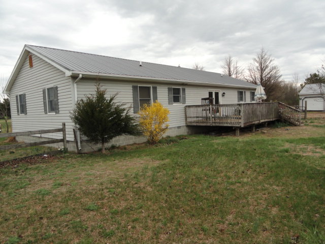 Image for Apr 9, 2022 Real Estate & Farm Equipment Auction