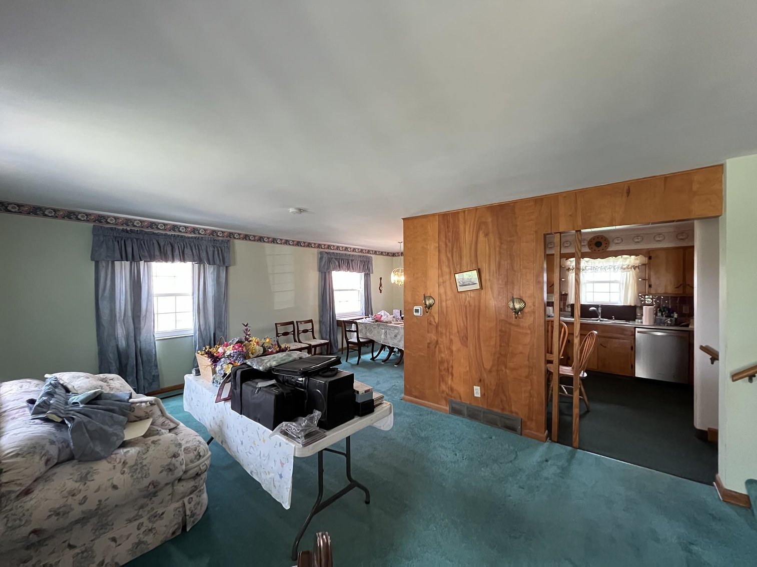 Image for SOLD $159,500 - 4-Bedroom Tri-Level in Parkersburg