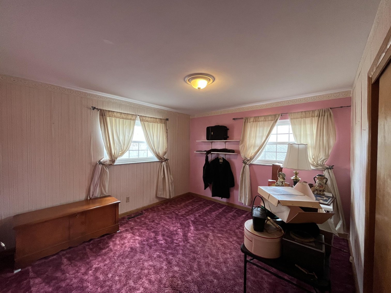 Image for SOLD $159,500 - 4-Bedroom Tri-Level in Parkersburg