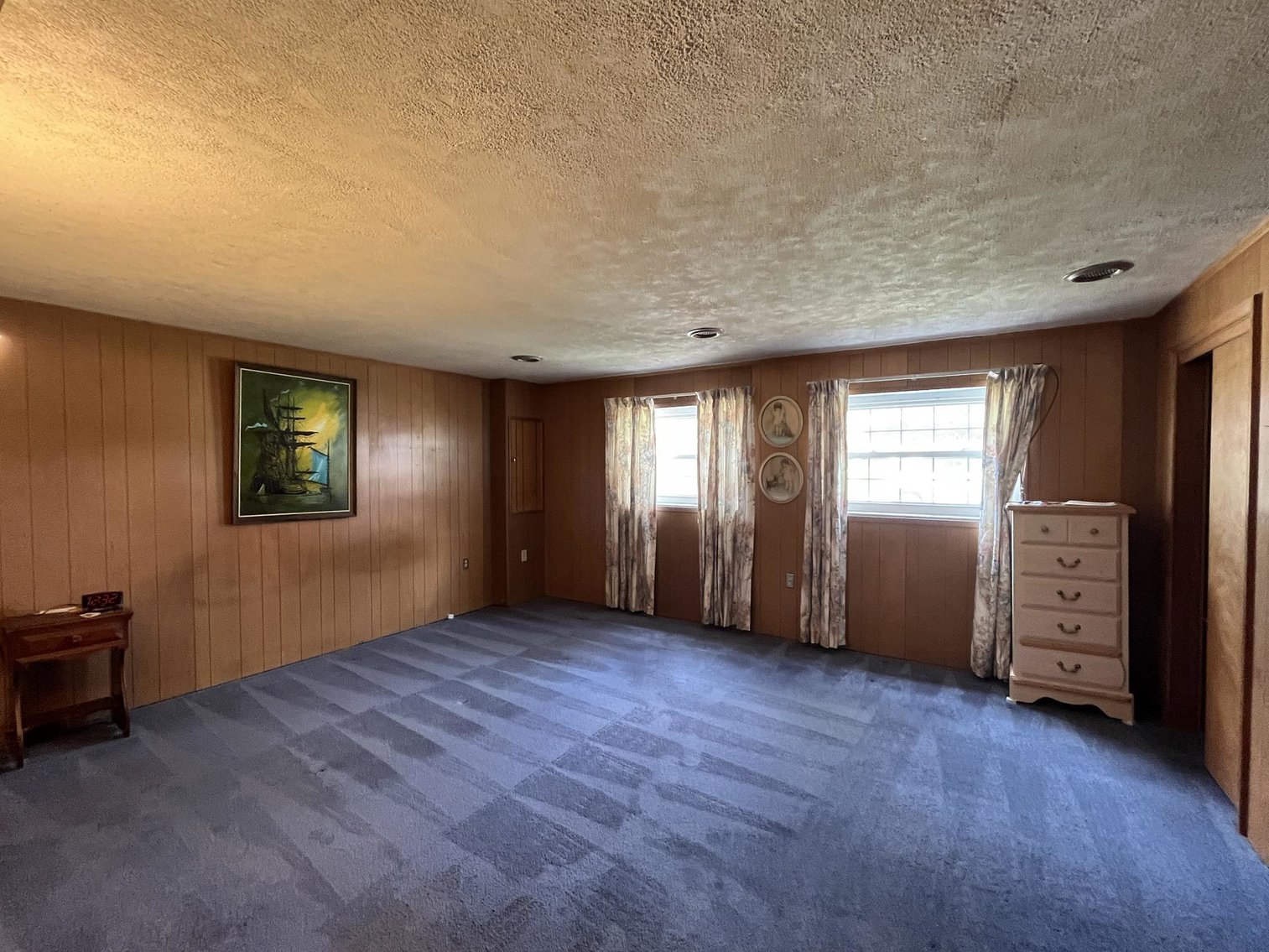 Image for SOLD $159,500 - 4-Bedroom Tri-Level in Parkersburg