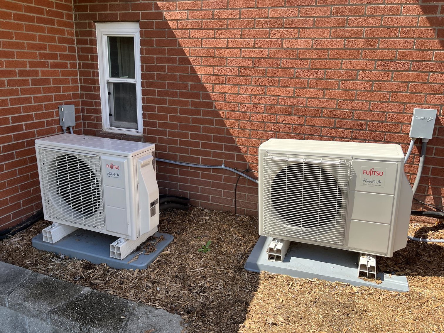 Image for SOLD $159,500 - 4-Bedroom Tri-Level in Parkersburg