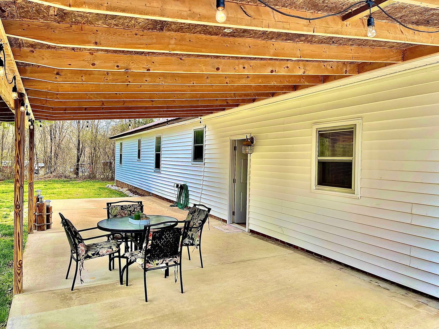 860 Coker Road, Tullahoma