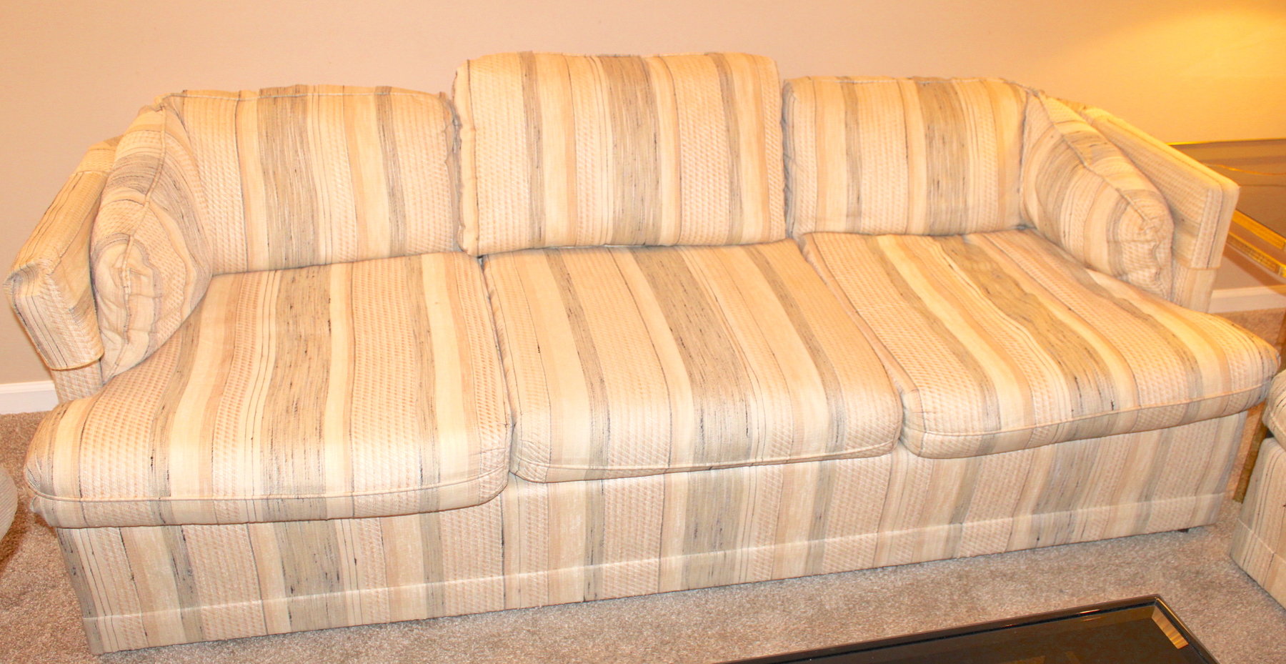 Image for WORLD TRAVELER'S ESTATE AUCTION