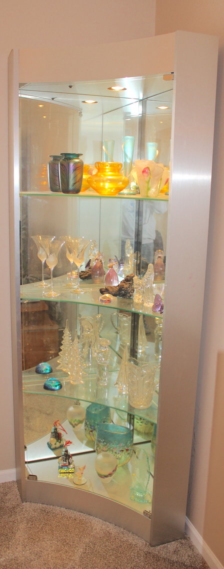 Image for WORLD TRAVELER'S ESTATE AUCTION