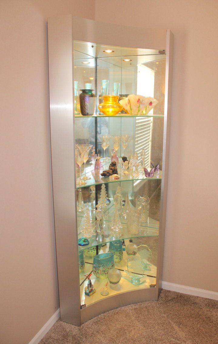 Image for WORLD TRAVELER'S ESTATE AUCTION