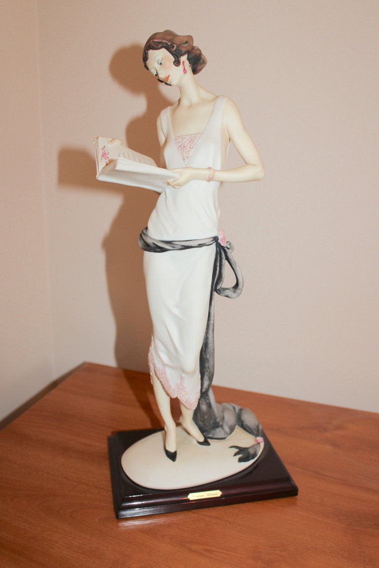 Image for WORLD TRAVELER'S ESTATE AUCTION