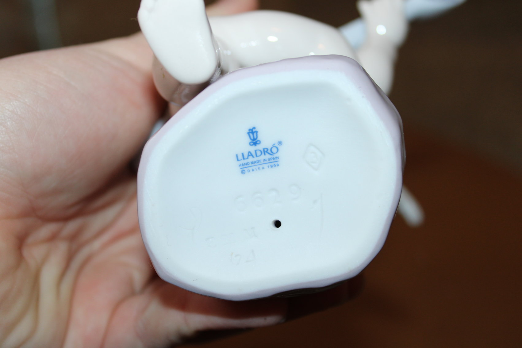 Image for WORLD TRAVELER'S ESTATE AUCTION