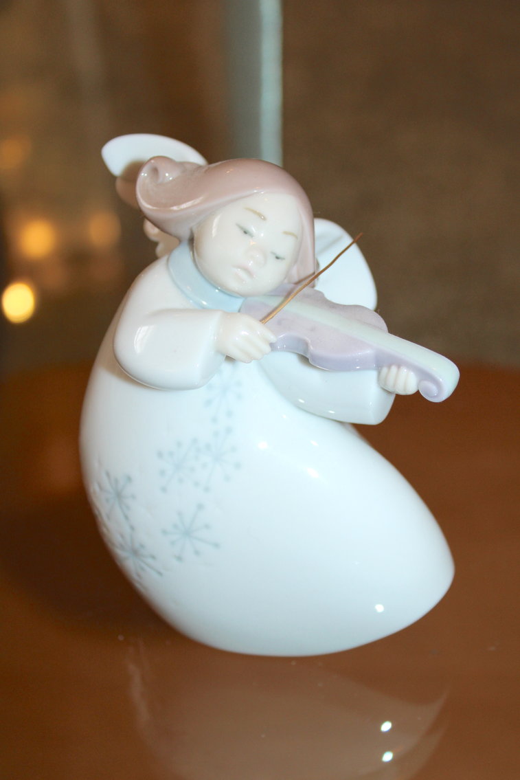 Image for WORLD TRAVELER'S ESTATE AUCTION