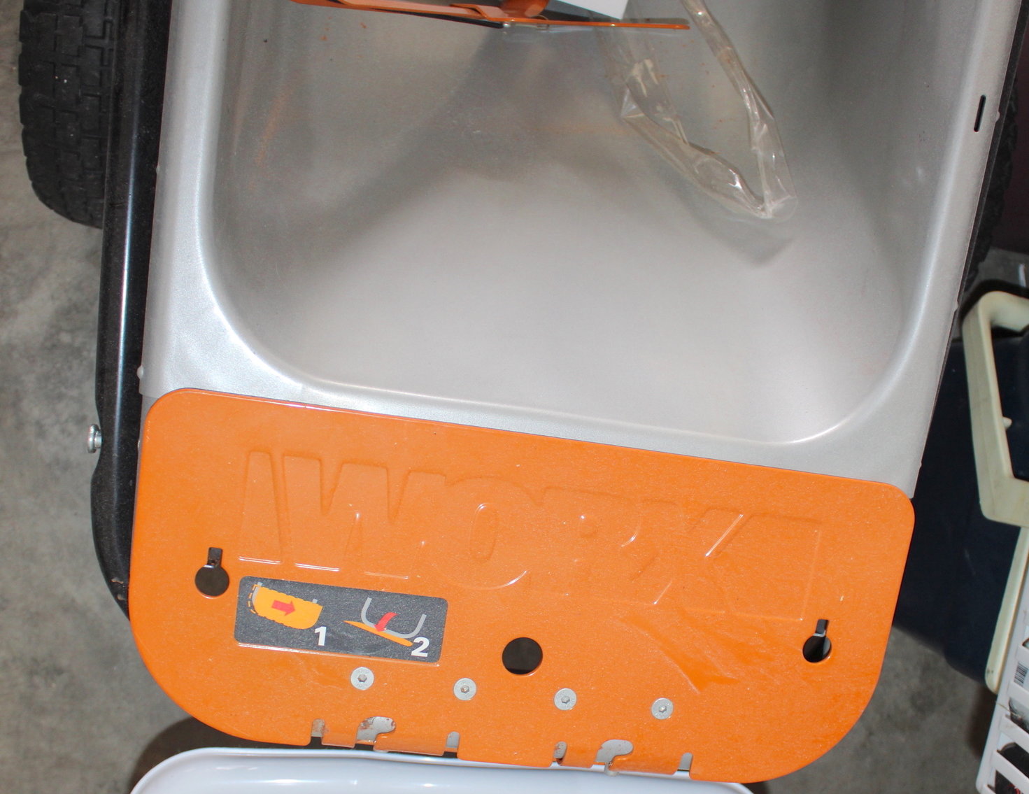 Image for WORLD TRAVELER'S ESTATE AUCTION