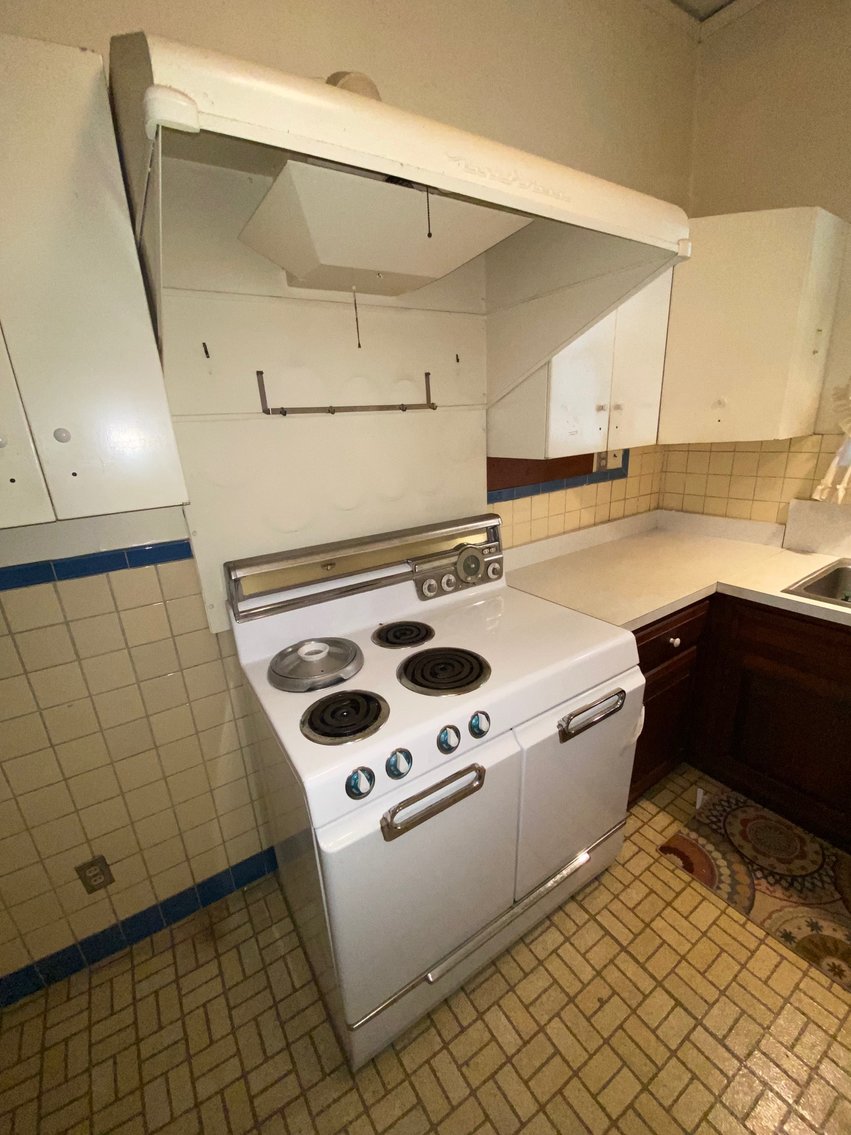 Image for ABSOLUTE LIVING AUCTION 3460 BUCKNER LANE