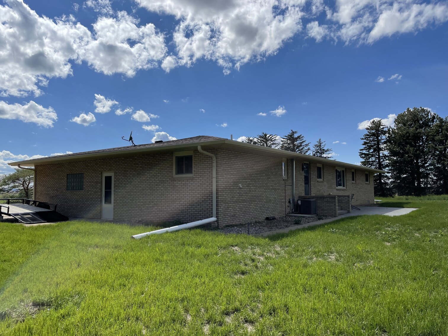 10+/ Acres with Home in Morrill County, NE