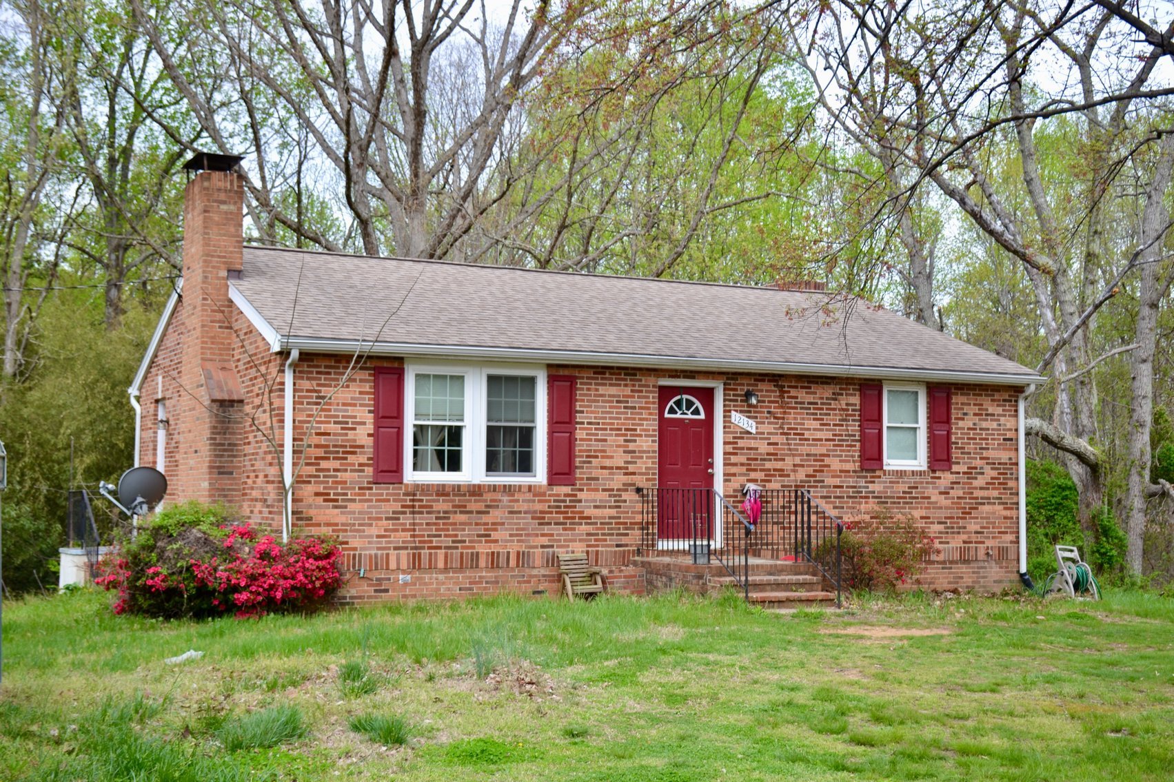 Image for 2 BR/1 BA Brick Home w/Drive Under Garage on 1 +/- Acre--SELLING to the HIGHEST BIDDER!!