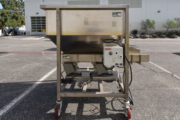 Image for MJK1126 Feeder Hopper with Vibratory Deck and Variable Speed Control