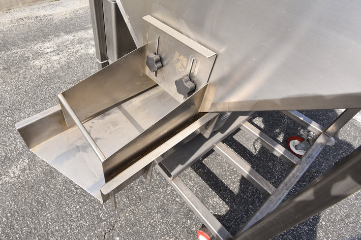 Image for MJK1126 Feeder Hopper with Vibratory Deck and Variable Speed Control