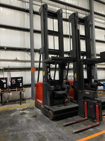 Image for ***SOLD*** MJK1017 Raymond Electric Forklift Model: SB CSR30T