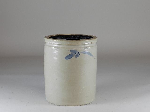 1 1/2 Gallon Blue Decorated Stoneware Crock
