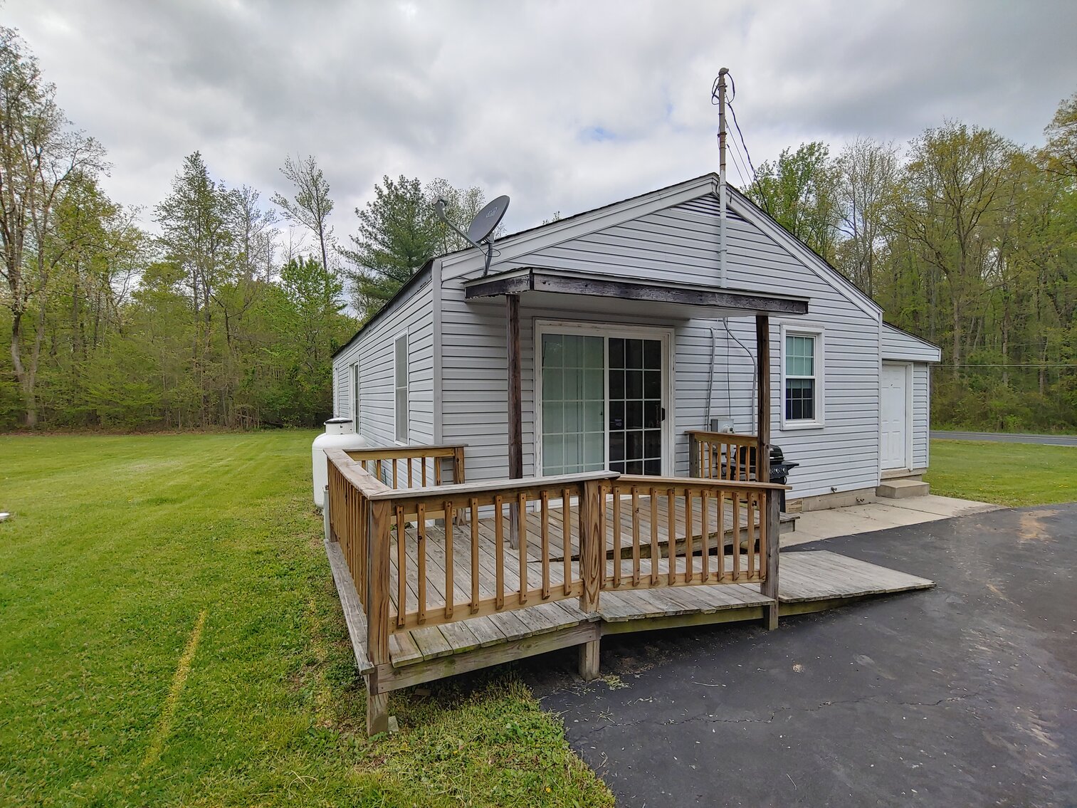 Image for CLEAN 3 BR HOME ON 0.54+/- ACRES 2-STORY, 2-BAY COMMERCIAL GARAGE W/ HEAT