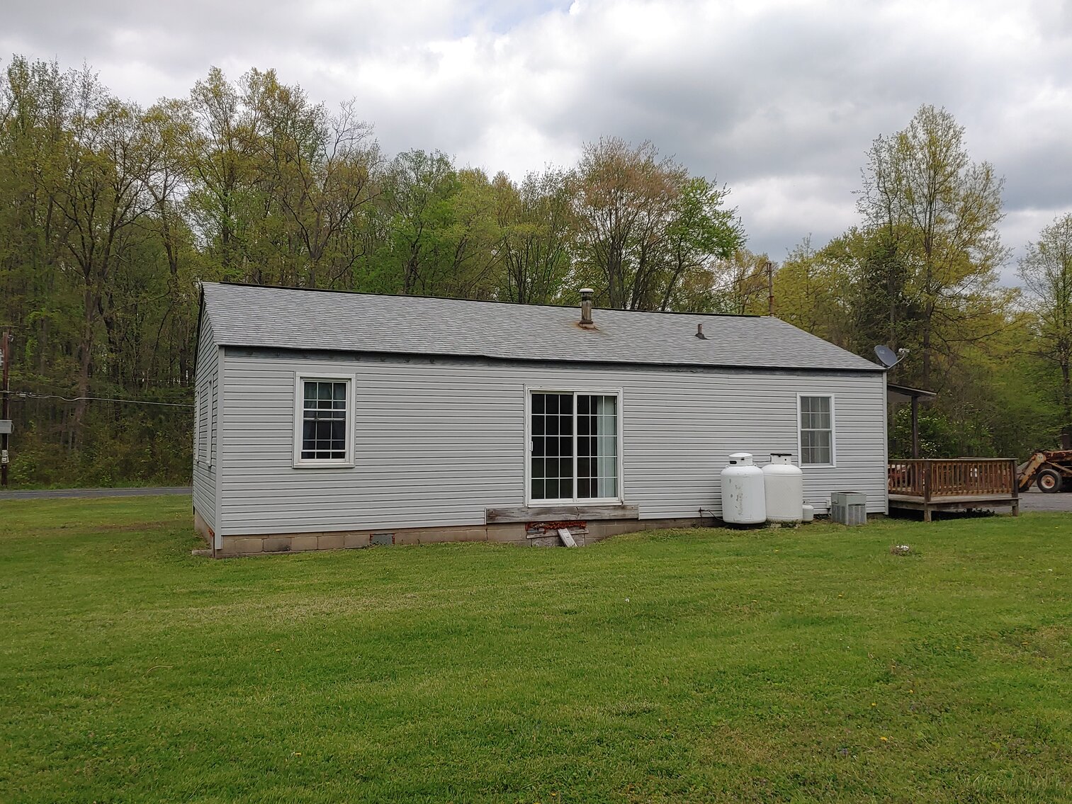 Image for CLEAN 3 BR HOME ON 0.54+/- ACRES 2-STORY, 2-BAY COMMERCIAL GARAGE W/ HEAT