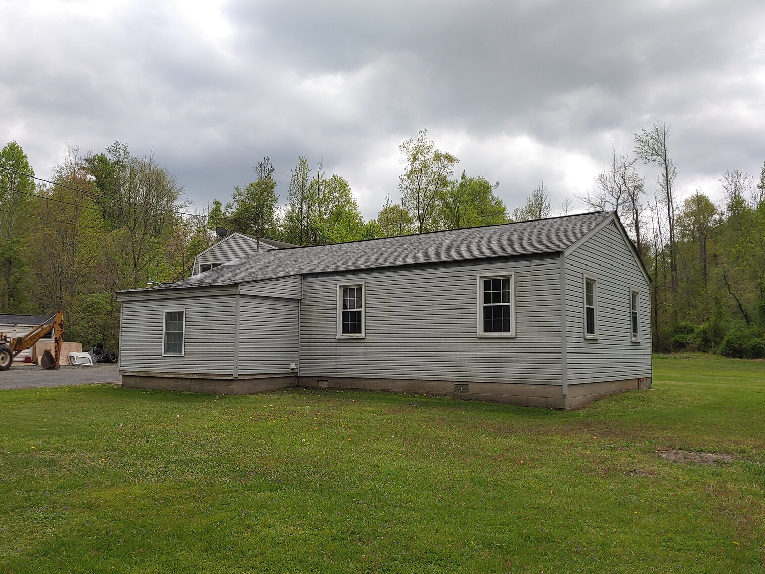 Image for CLEAN 3 BR HOME ON 0.54+/- ACRES 2-STORY, 2-BAY COMMERCIAL GARAGE W/ HEAT