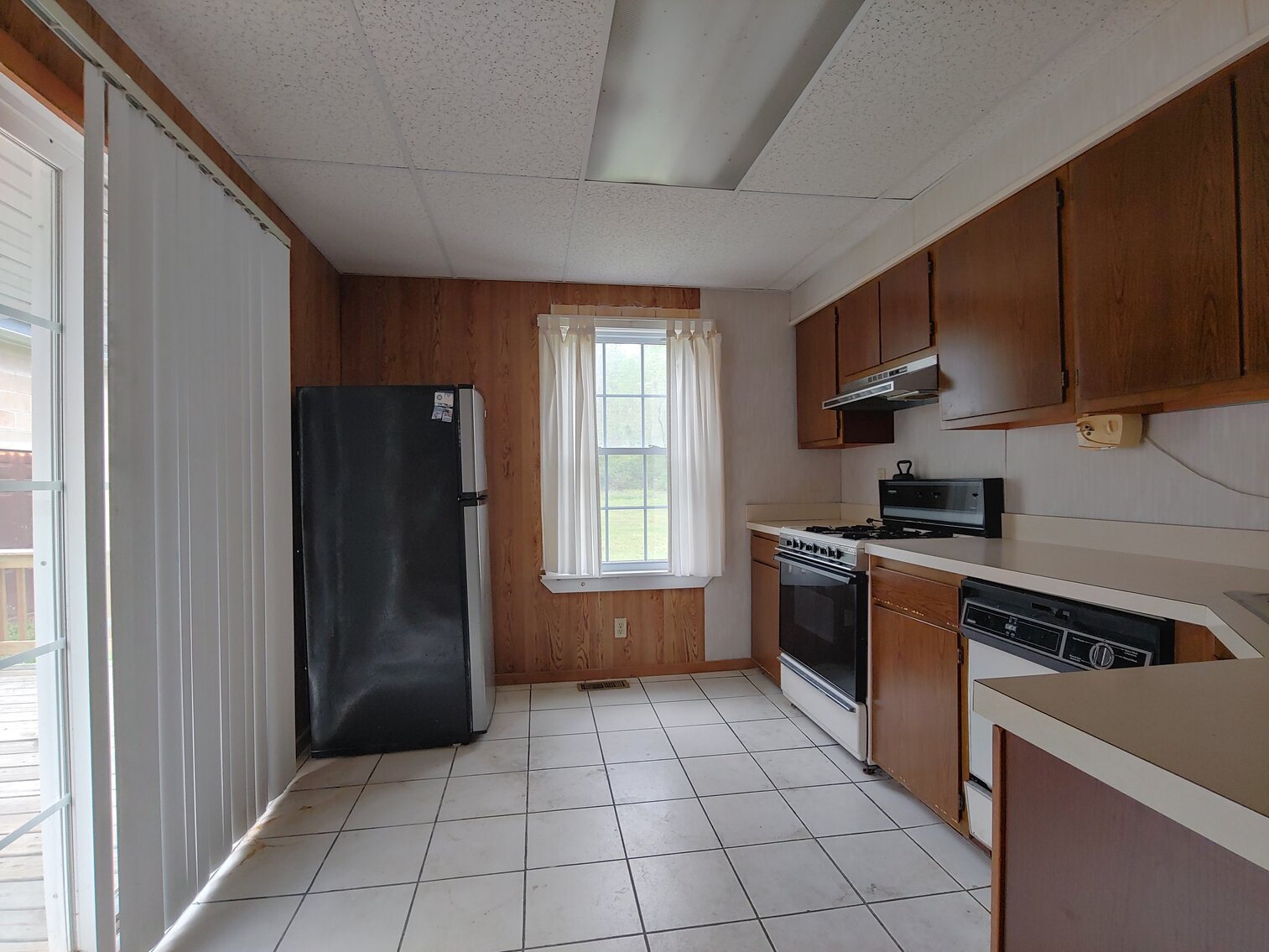 Image for CLEAN 3 BR HOME ON 0.54+/- ACRES 2-STORY, 2-BAY COMMERCIAL GARAGE W/ HEAT