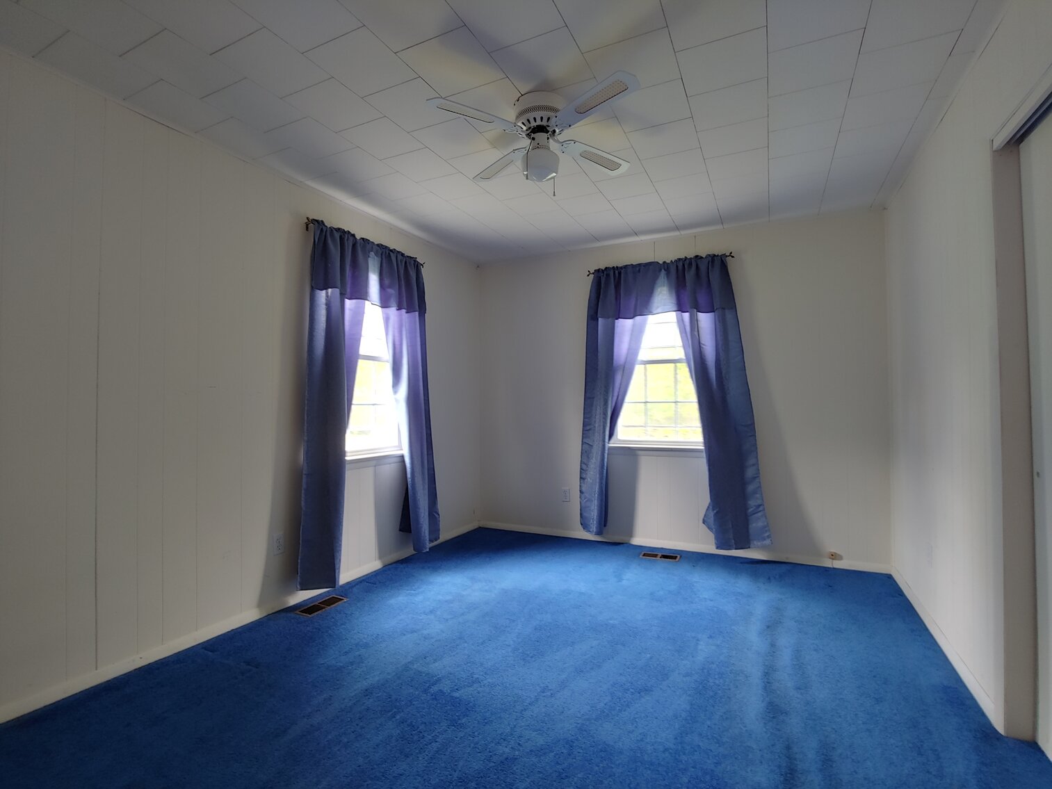 Image for CLEAN 3 BR HOME ON 0.54+/- ACRES 2-STORY, 2-BAY COMMERCIAL GARAGE W/ HEAT