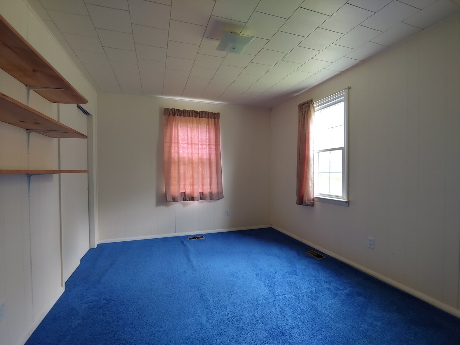 Image for CLEAN 3 BR HOME ON 0.54+/- ACRES 2-STORY, 2-BAY COMMERCIAL GARAGE W/ HEAT