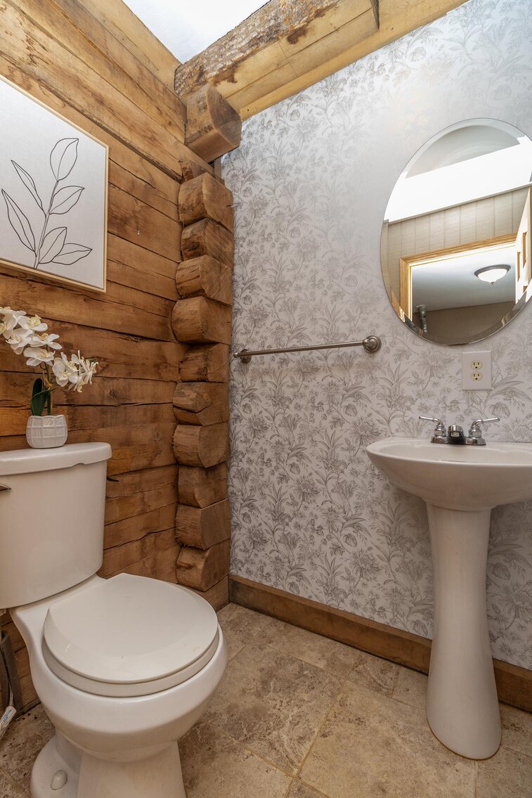 Image for SOLD $522,500 - Rustic Modern Log Home on 185 Acres