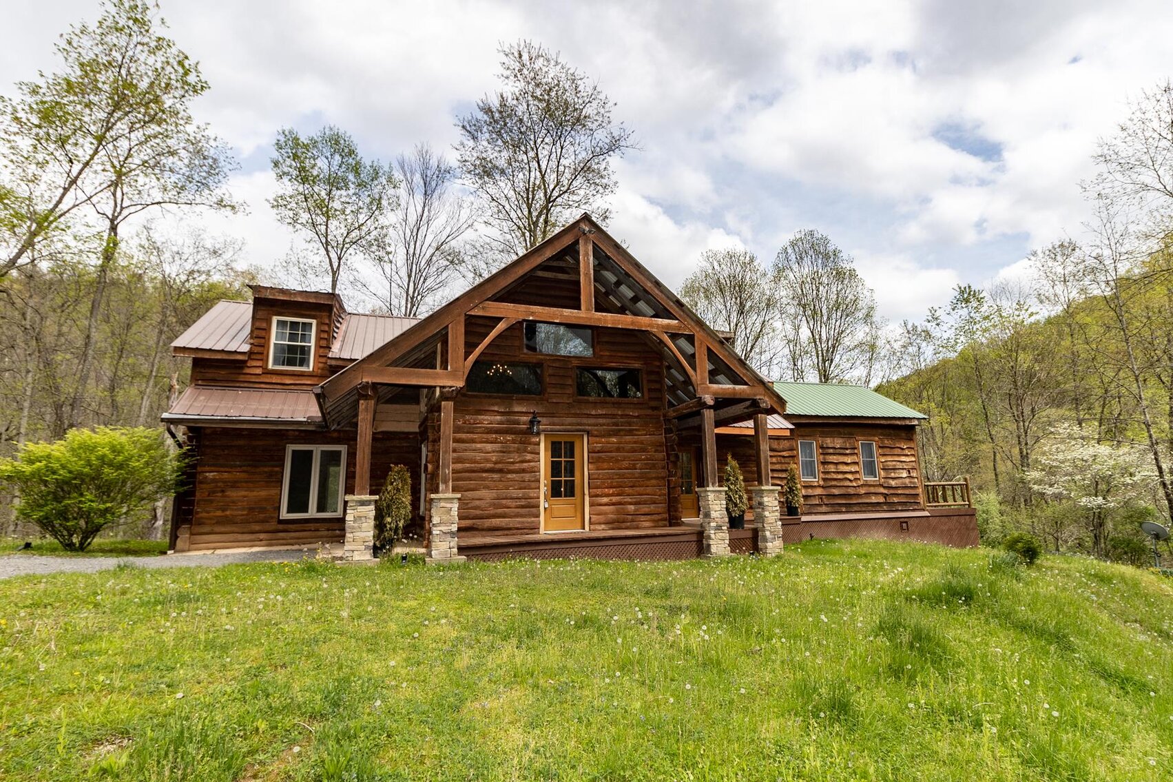 Image for SOLD $522,500 - Rustic Modern Log Home on 185 Acres