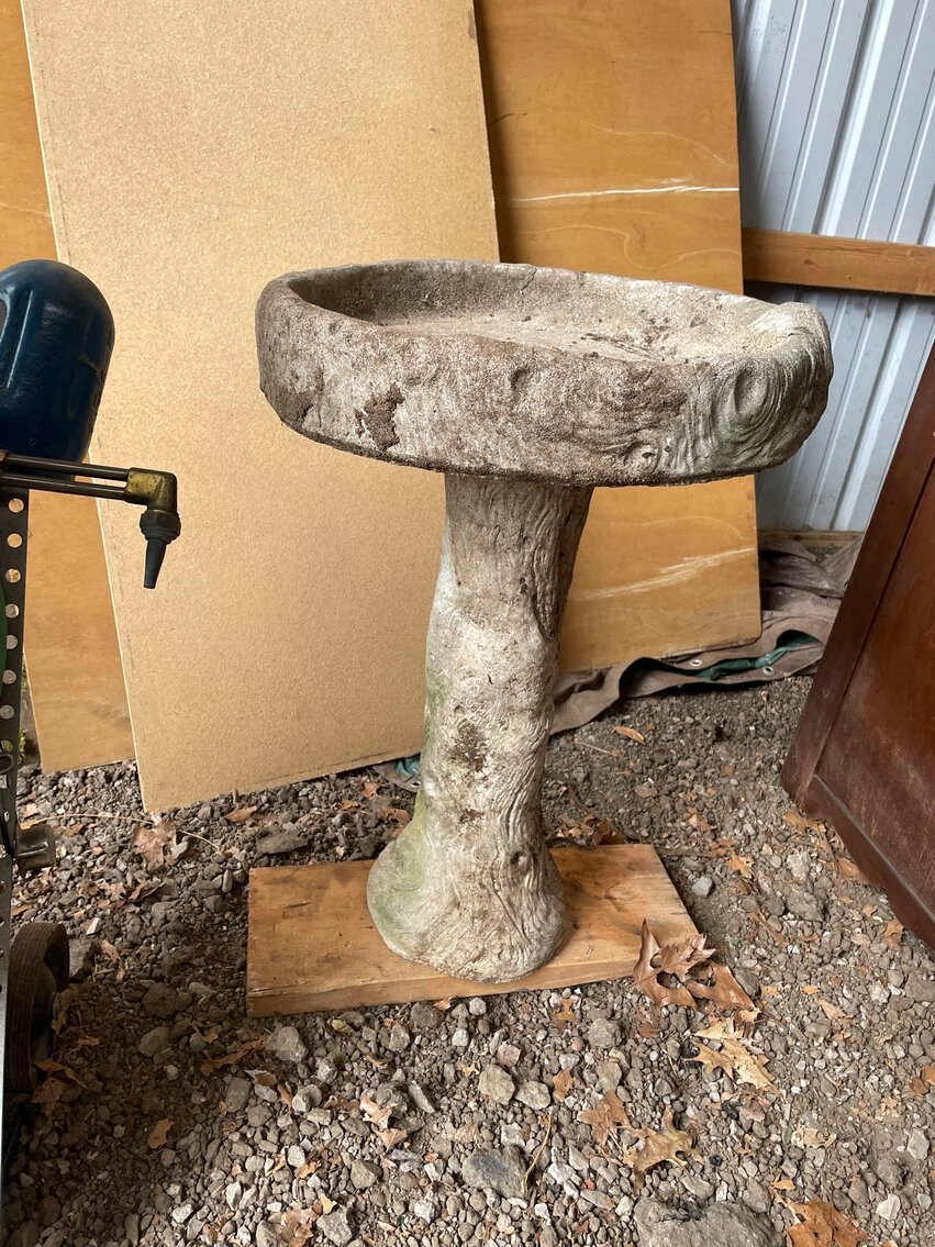 Image for Tools, Furniture, Collectibles, Coins, Vintage Items, Cast Iron, Auto/Boat Parts, Watches - Online Auction (Angola)