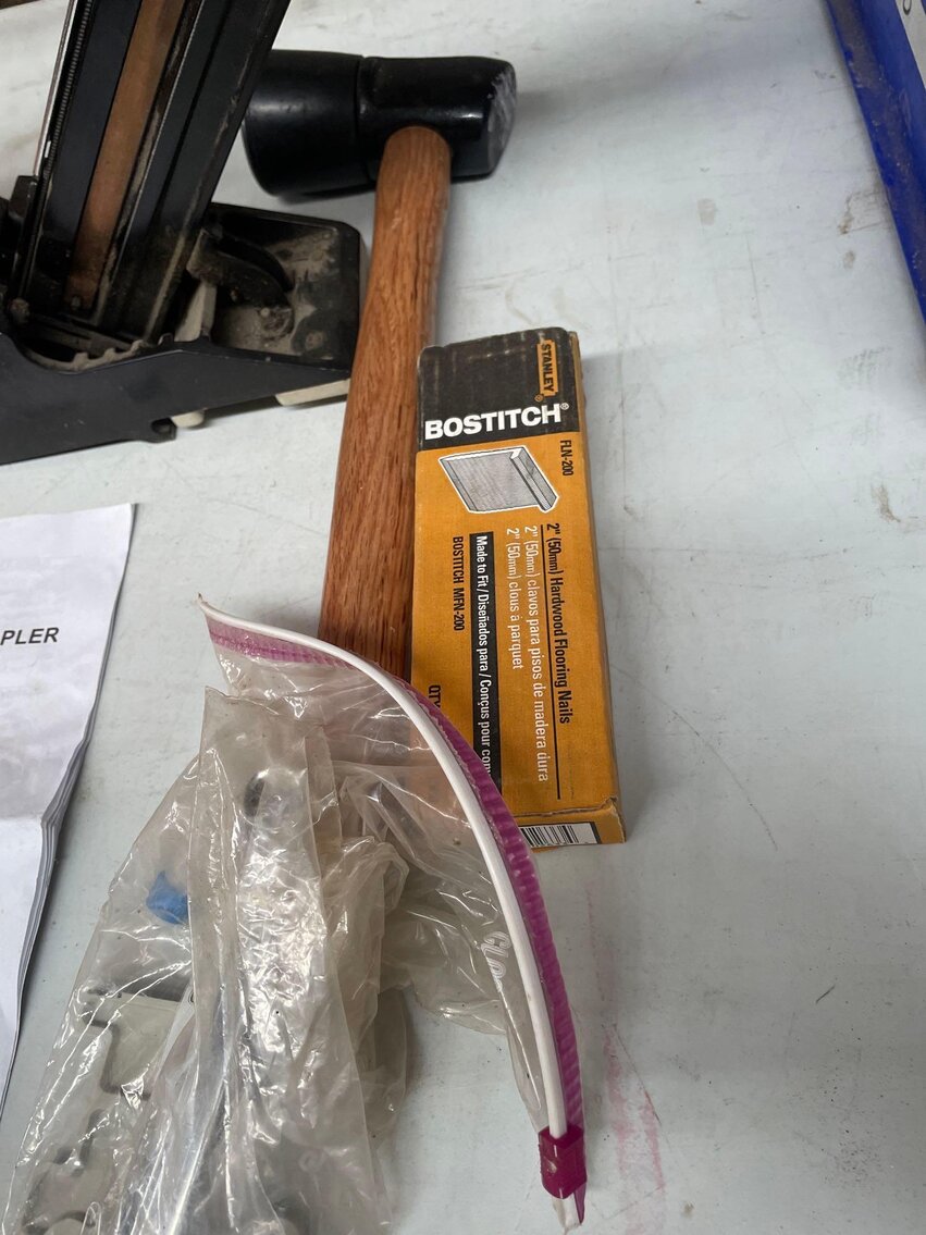 Image for Tools, Furniture, Collectibles, Coins, Vintage Items, Cast Iron, Auto/Boat Parts, Watches - Online Auction (Angola)