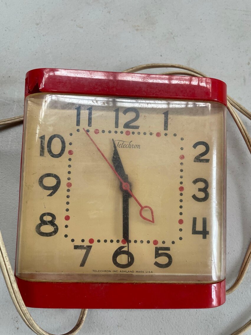 Image for Tools, Furniture, Collectibles, Coins, Vintage Items, Cast Iron, Auto/Boat Parts, Watches - Online Auction (Angola)