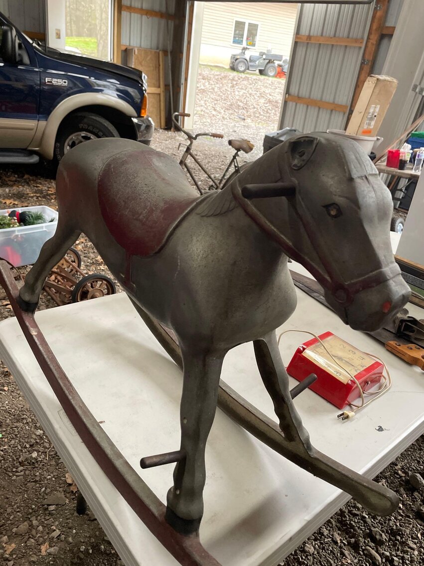 Image for Tools, Furniture, Collectibles, Coins, Vintage Items, Cast Iron, Auto/Boat Parts, Watches - Online Auction (Angola)